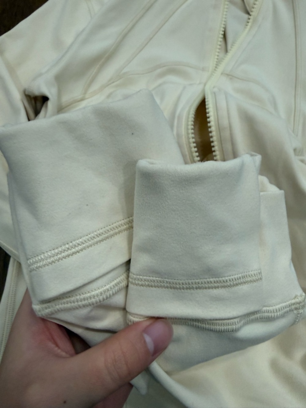 Lululemon buttercream/butter cream define jacket size 4 - Picture 6 of 6